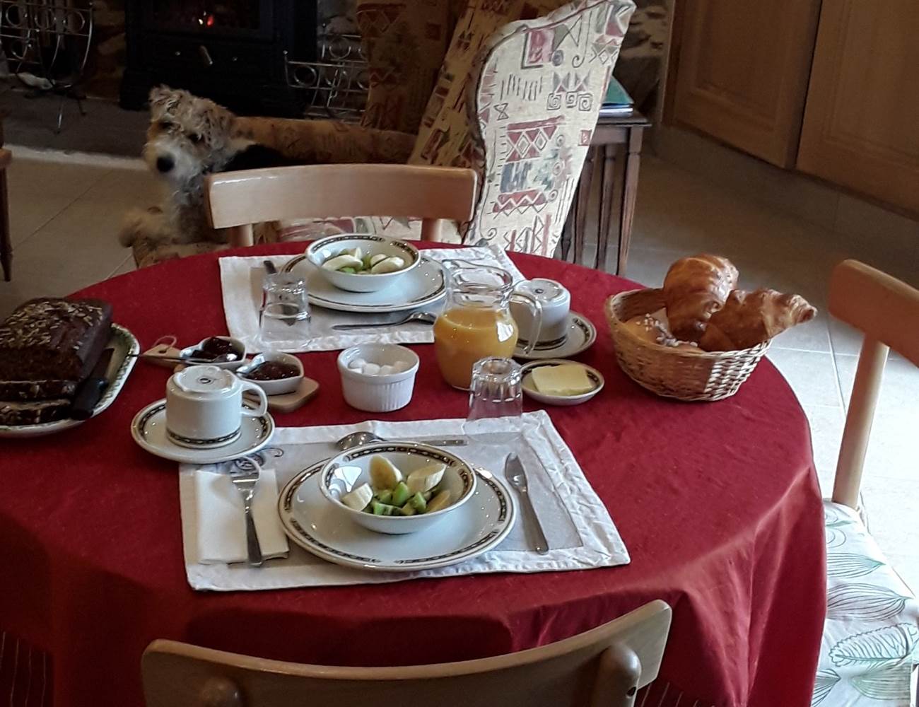 PETIT DEJEUNER PRES DU FEU-photo-gallery