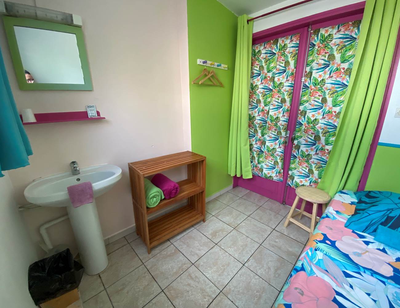 1 lit, 1 lavabo, la climatisation-photo-gallery