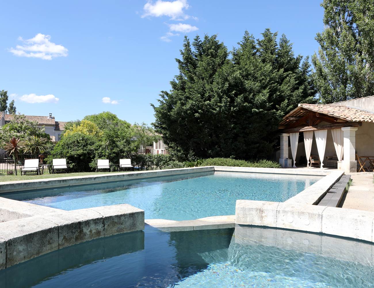 Maison d'hôtes et bien être - Piscine extérieure-photo-gallery
