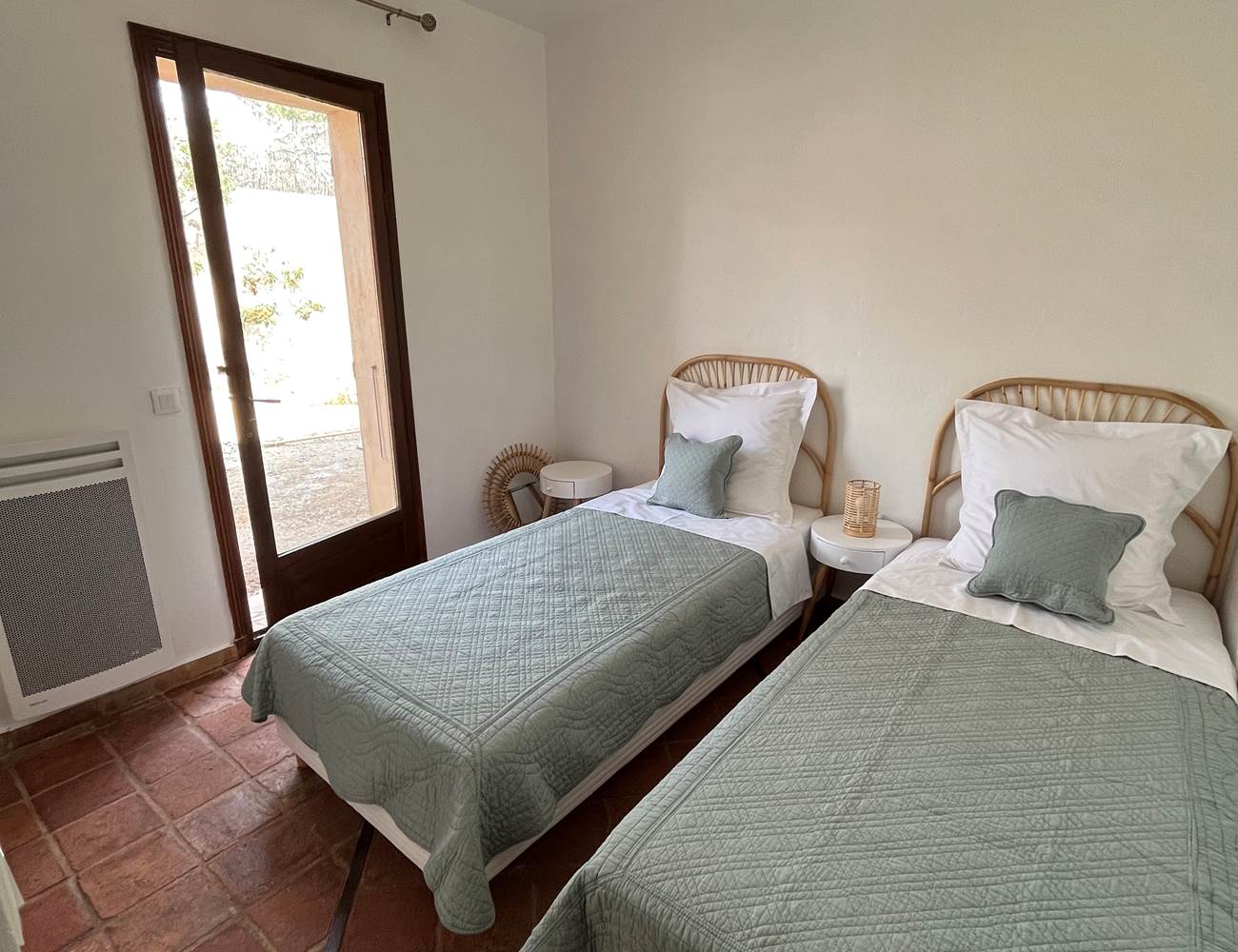 Bedroom with two singles 2-photo-gallery