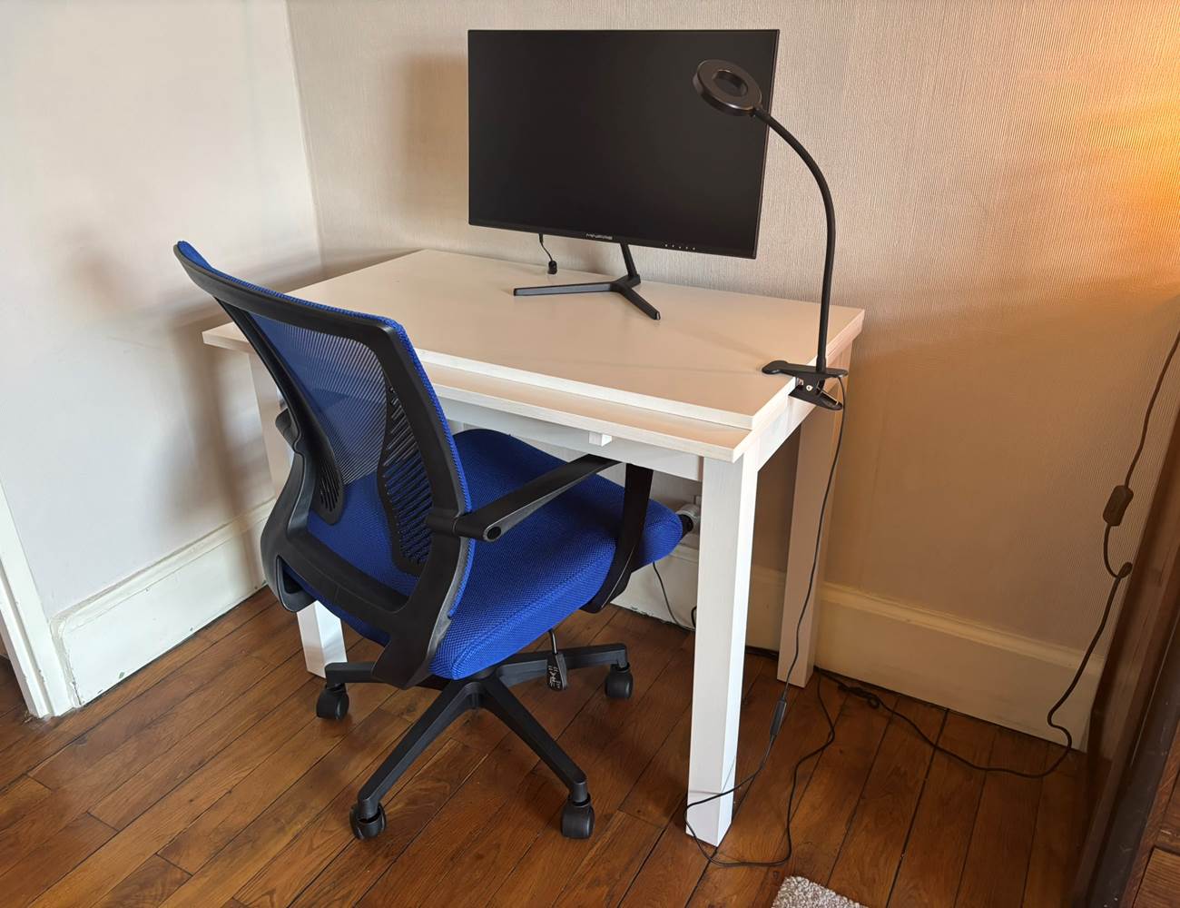 Work space-photo-gallery