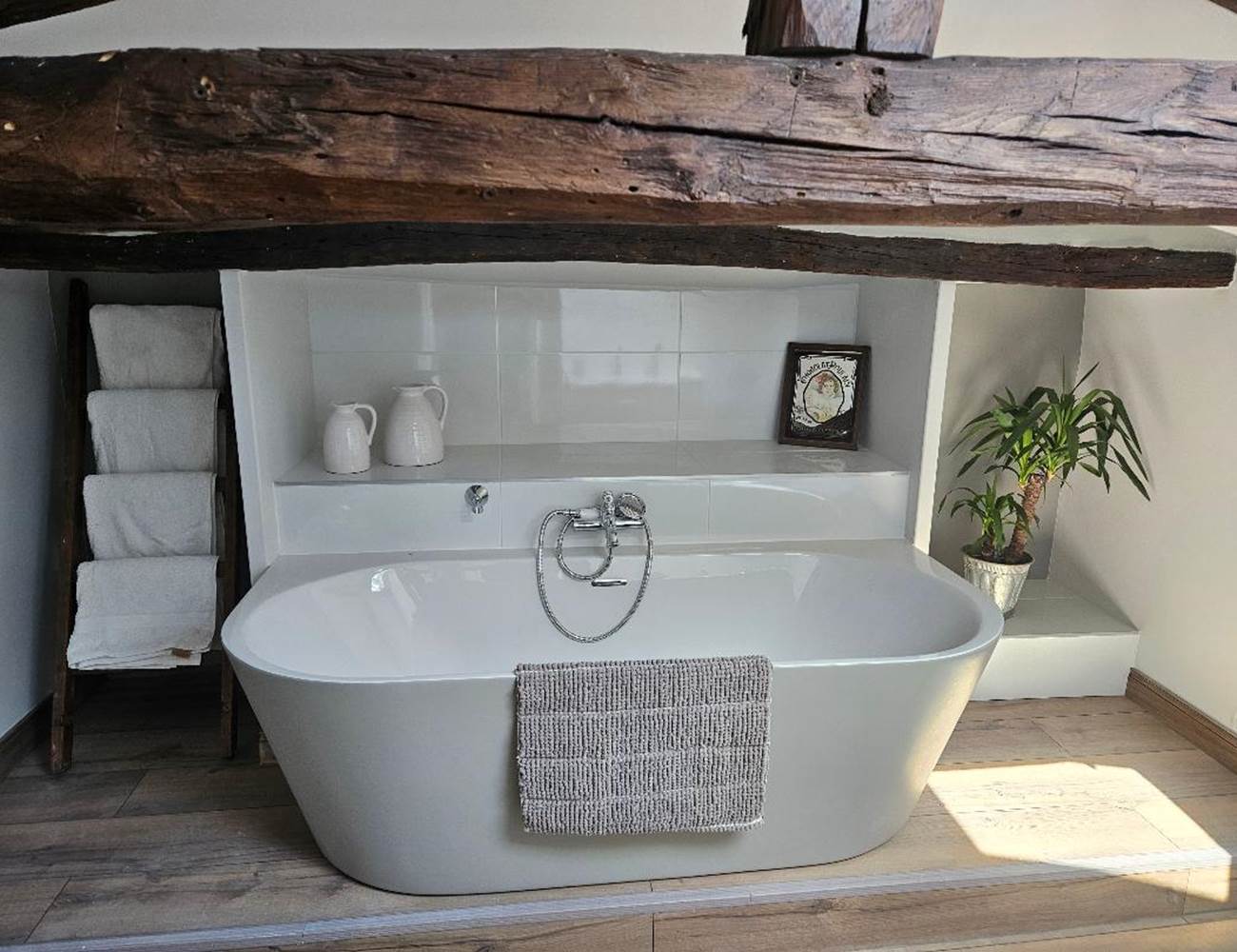 LB 2 Bathroom-photo-gallery