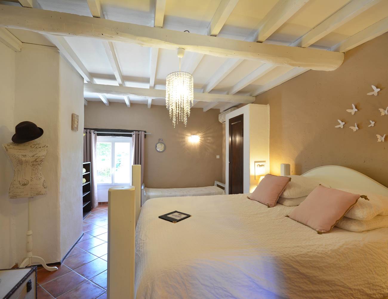 vue sur le jardin et la piscine-photo-gallery