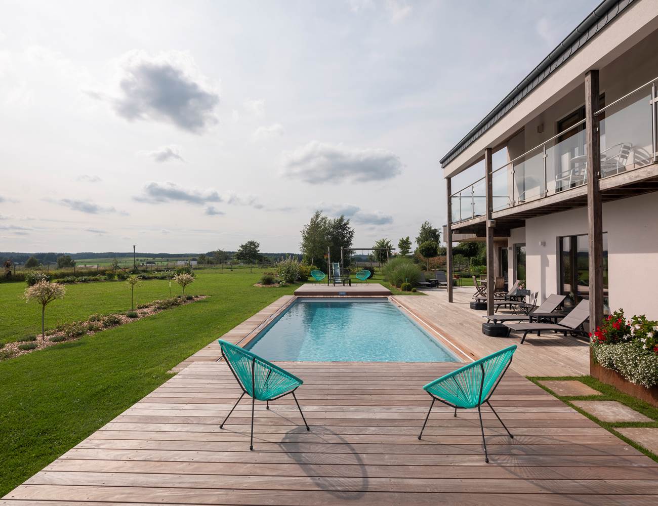La piscine et le jardin à  la Chabetaine-photo-gallery