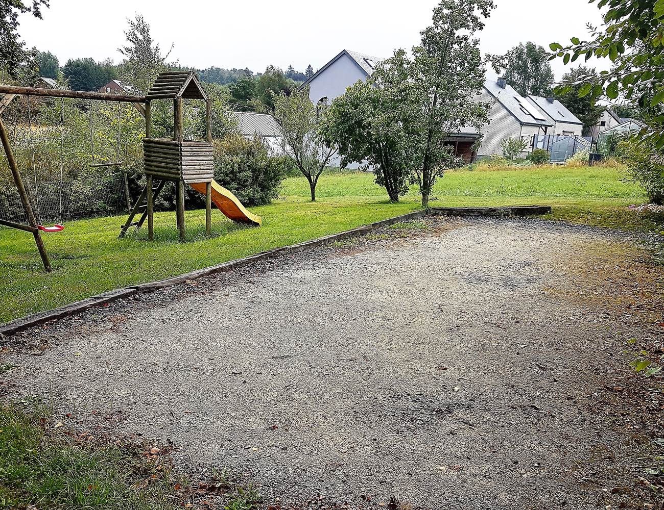 Terrain de pétanque et aire de jeux-photo-gallery