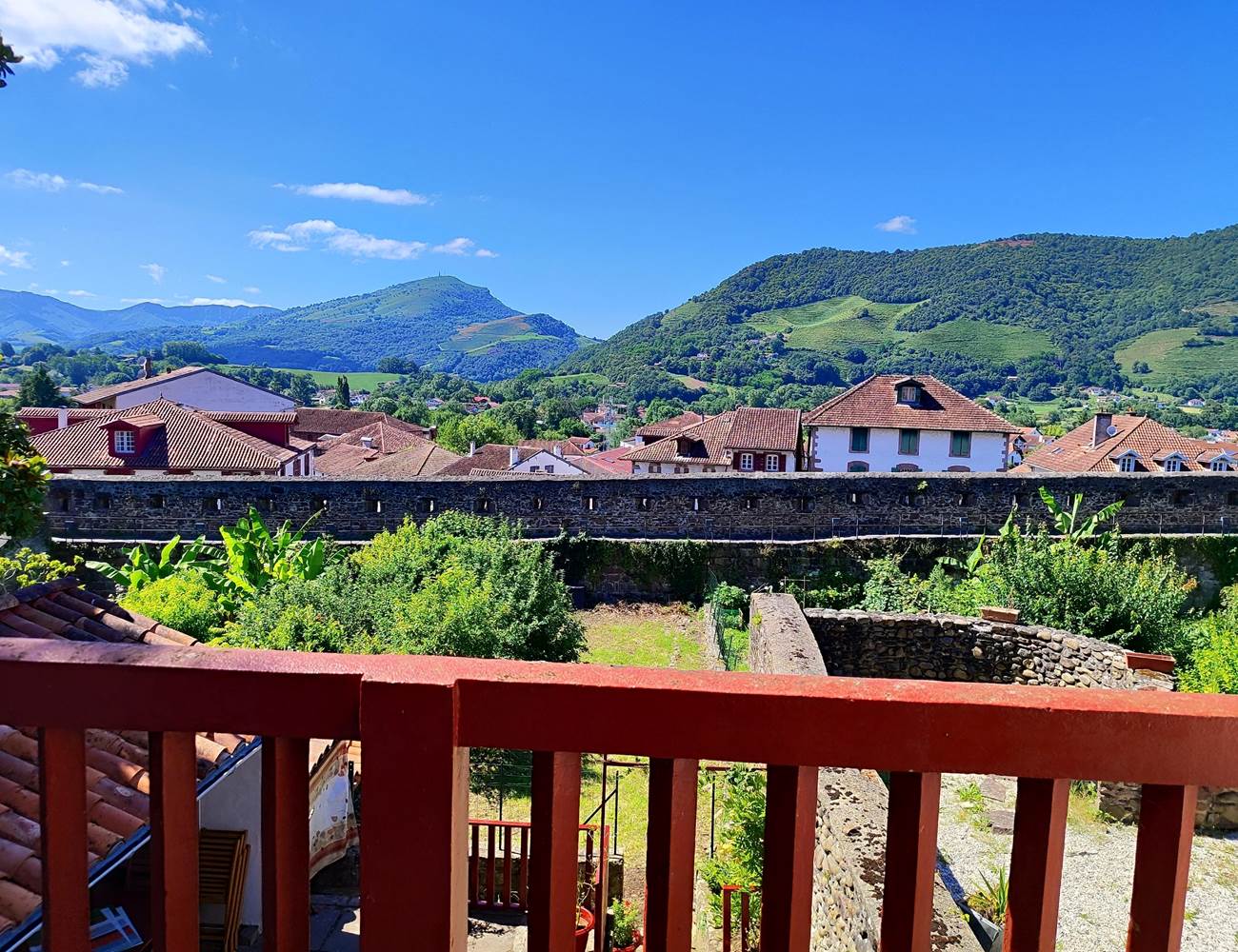 pro-MMRp8CrE-photo-gallery