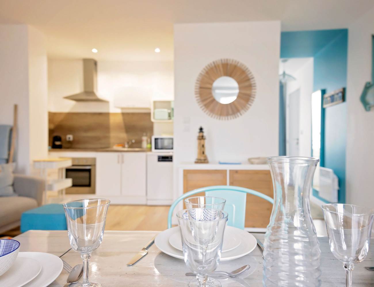 Appart 2 - table et vue cuisine-photo-gallery