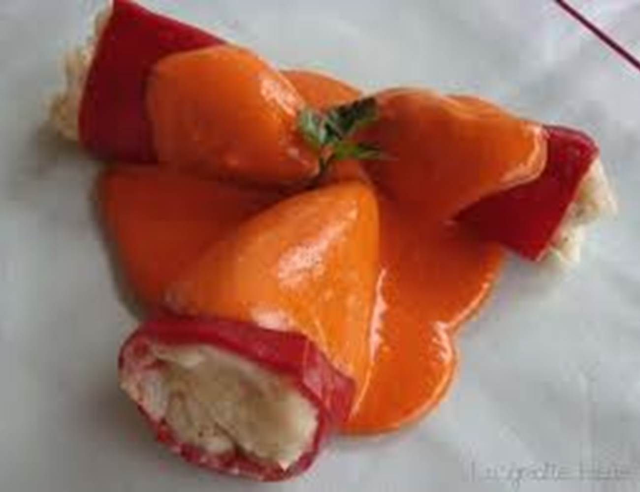 PIQUILLOS FARCIS A LA MORUE