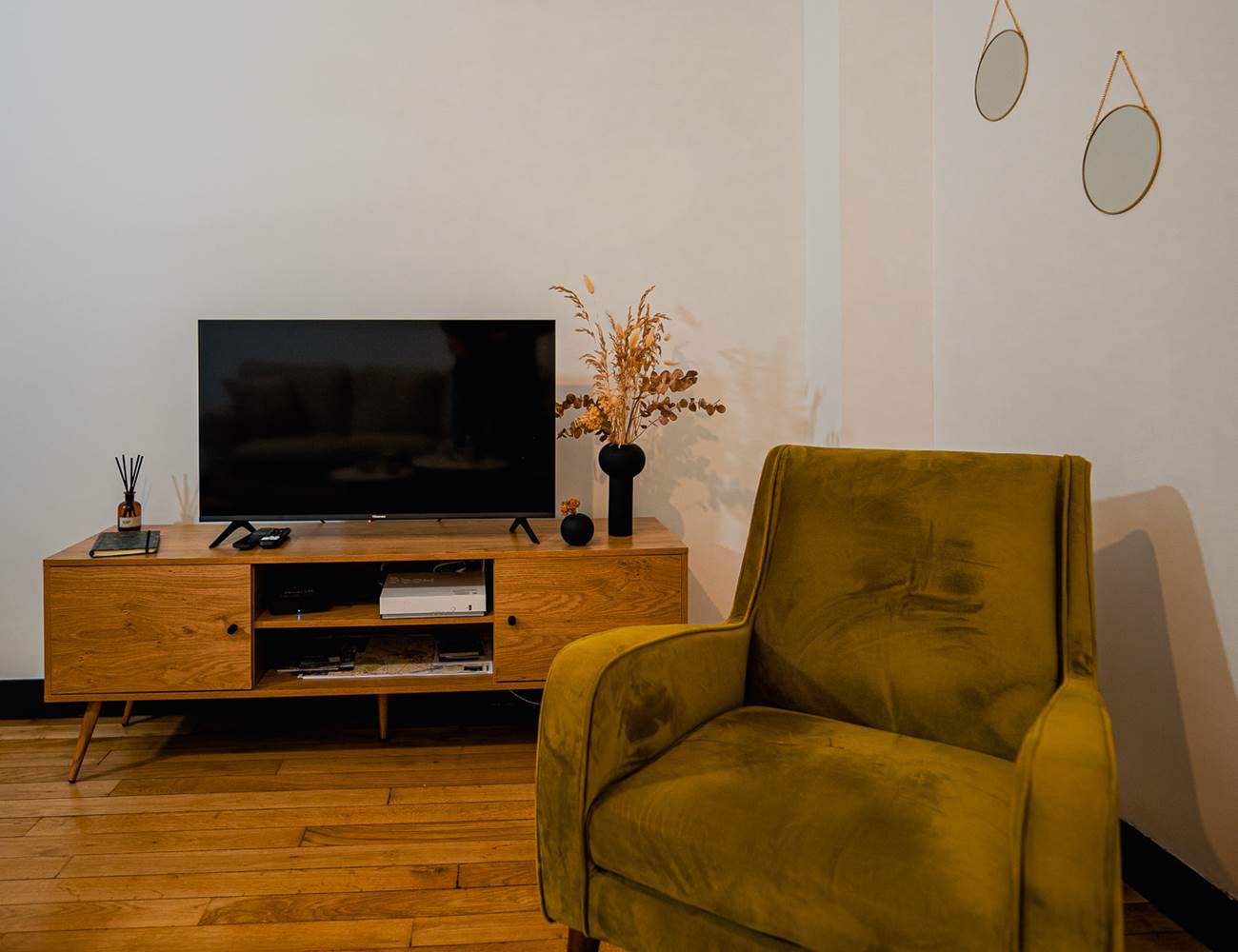 Salon avec télévision et connexion fibre-photo-gallery