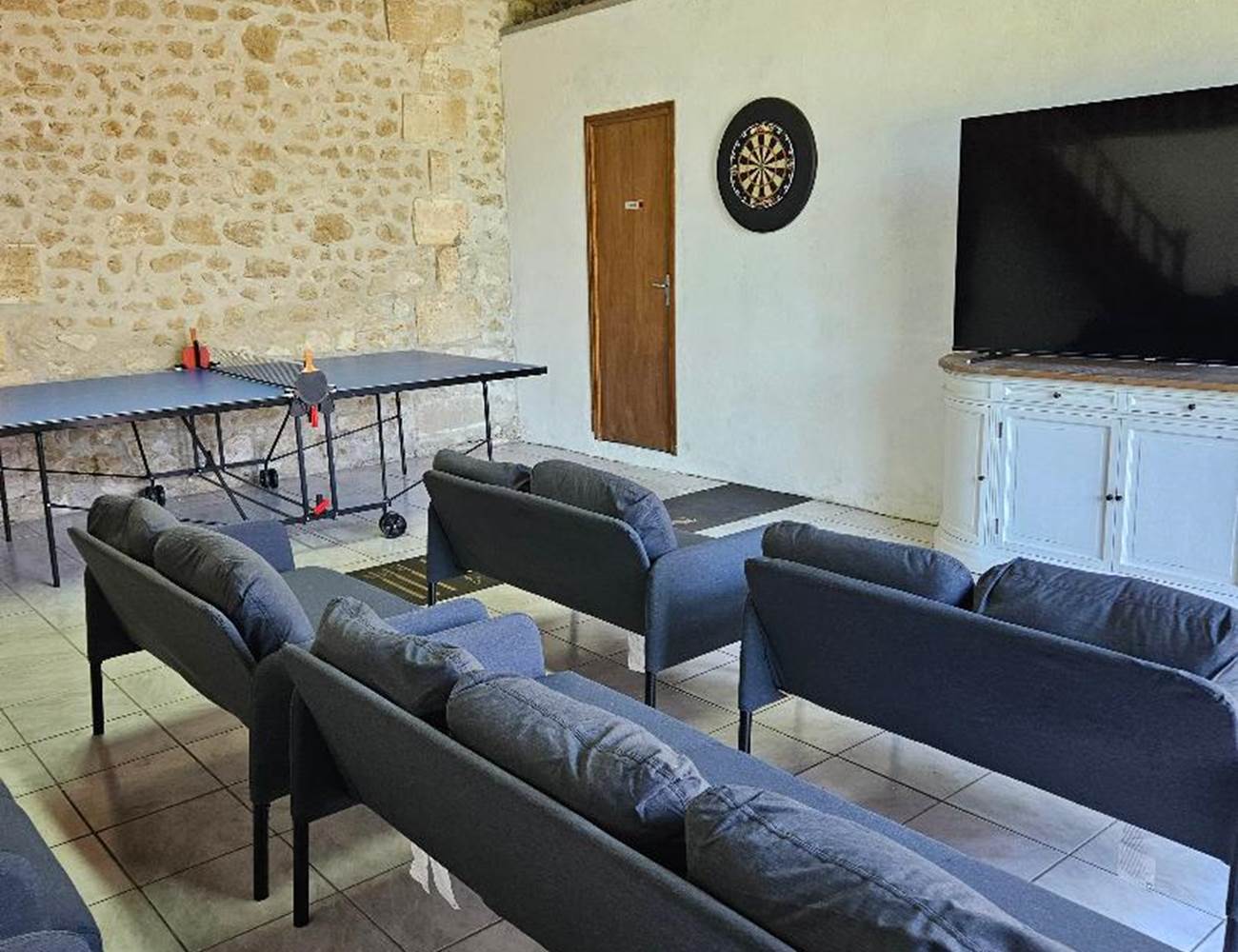 LB tv and games room-photo-gallery