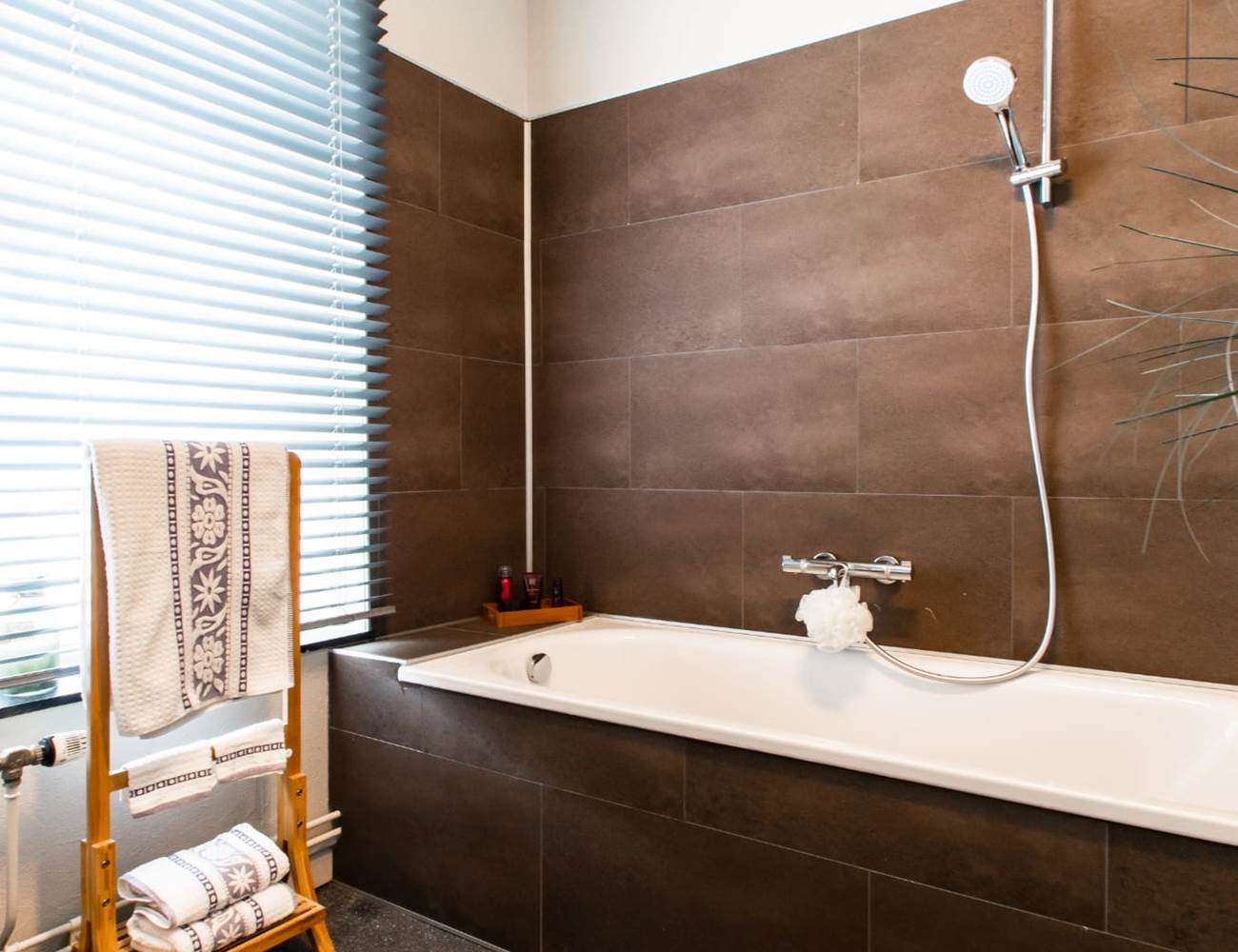 Salle de bain n°1 au 1er étage-photo-gallery