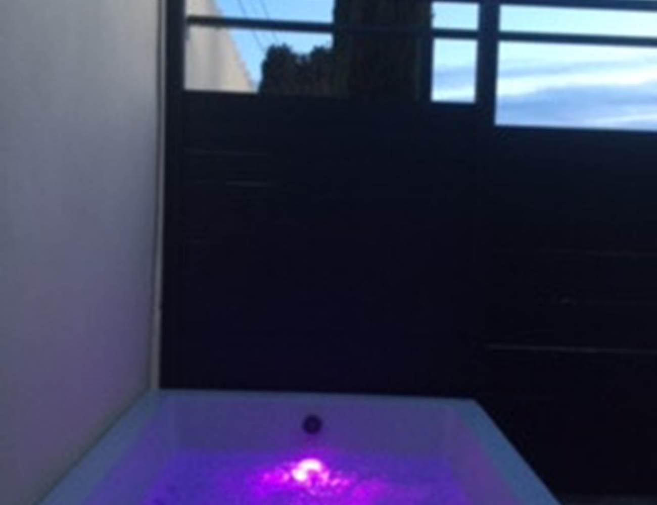 jacuzzy pour deux disponible d avril a octobre-photo-gallery