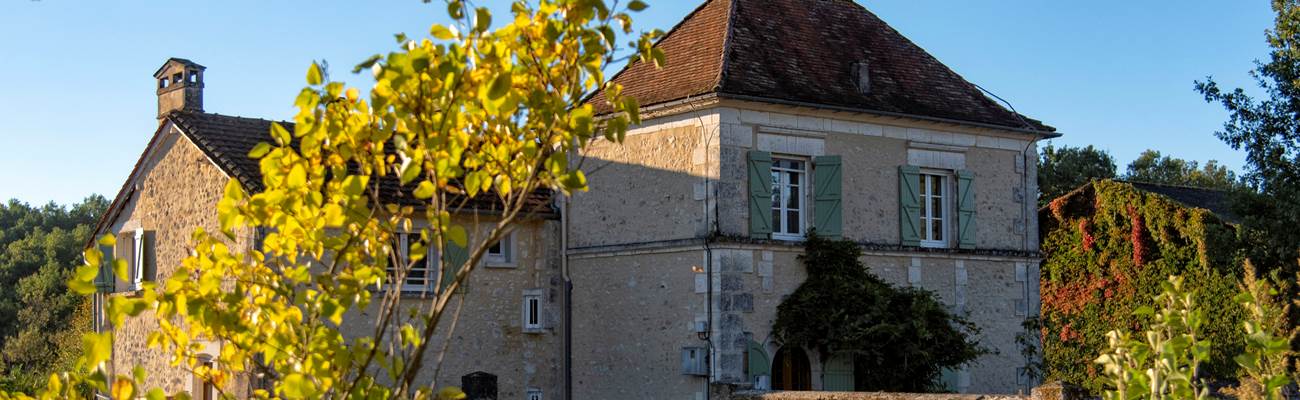 Grande Maison Entrée Photo (c) Michel Dartenset