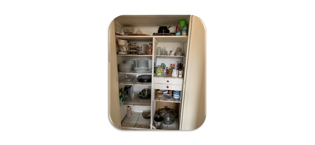 Cuisine Couloir fond blanc