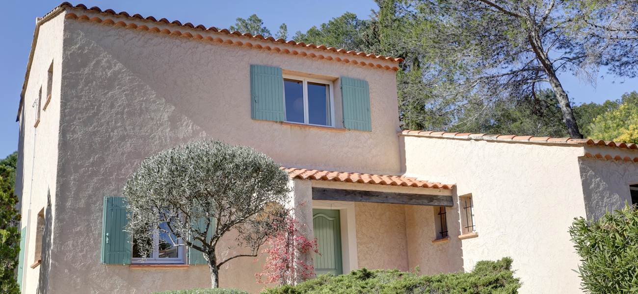 vue avant de la villa