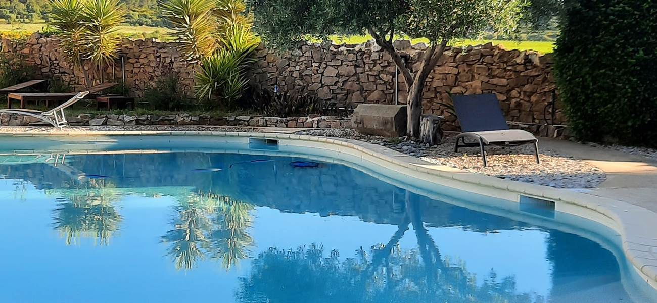 Détente garantie au sein de nos chambres d'hôtes et gîte Le Coq du Nord Mailhac