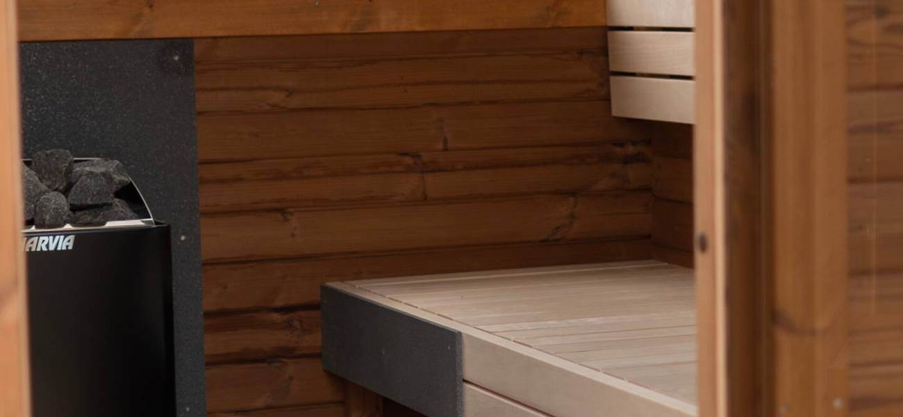 Séance de sauna au calme