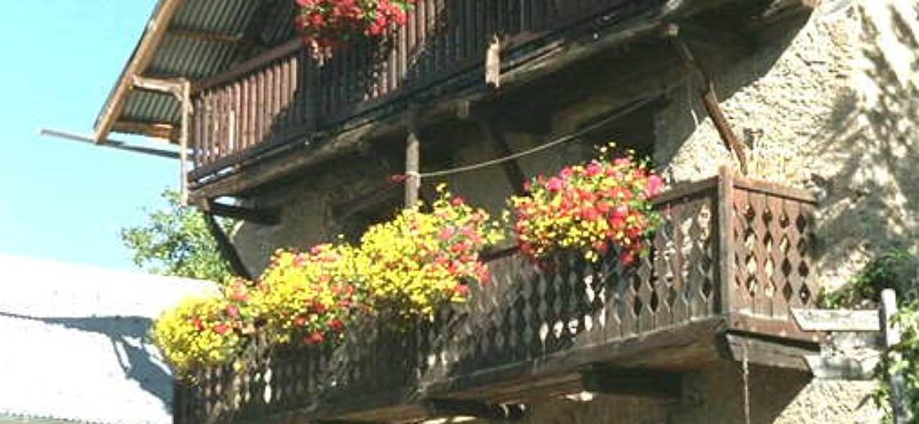 img00102-1-qm9cgr6q2a96rgyjqfcd1px4af33nqgg3tr9oc12sw (1)