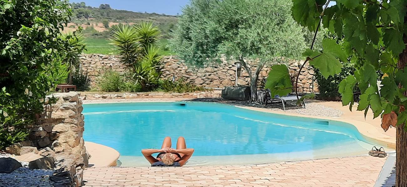 Détente garantie au sein de nos chambres d'hôtes et gîte Le Coq du Nord Mailhac