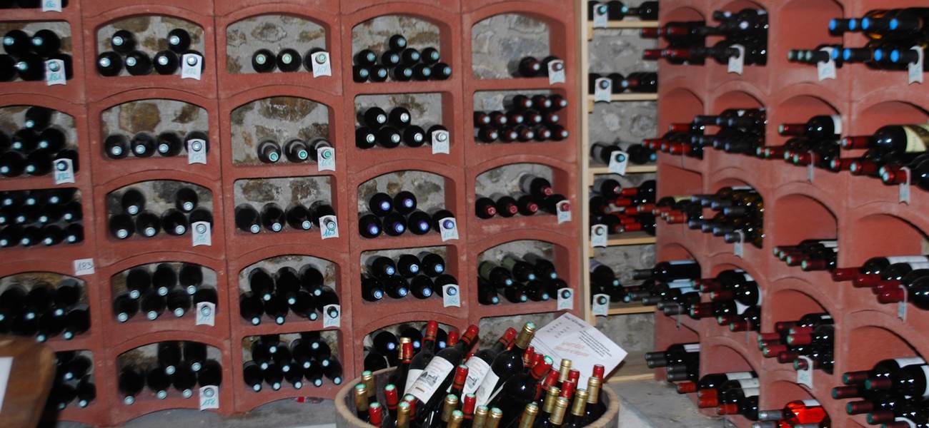 La Cave à vins du Ranch des Lacs Hôtel de Charme Augne