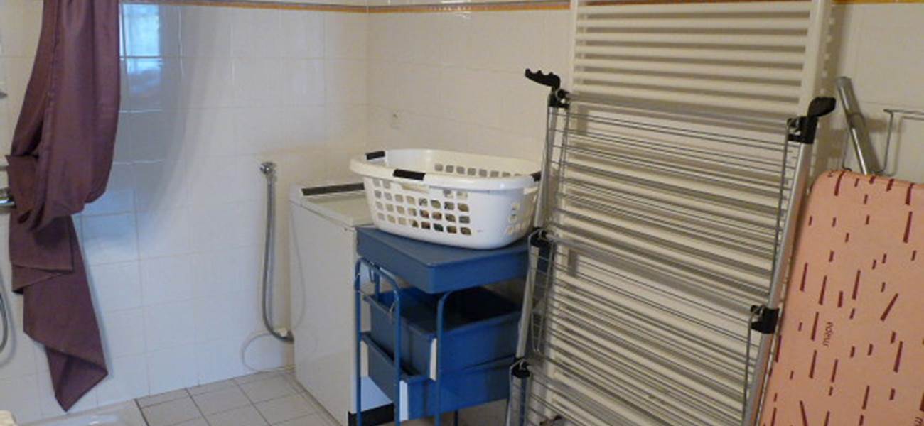 Salle d'eau et lave linge