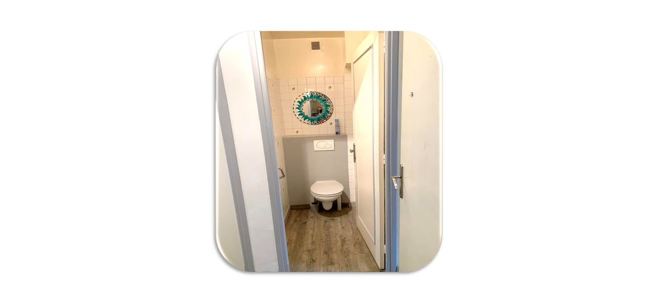 WC fond blanc