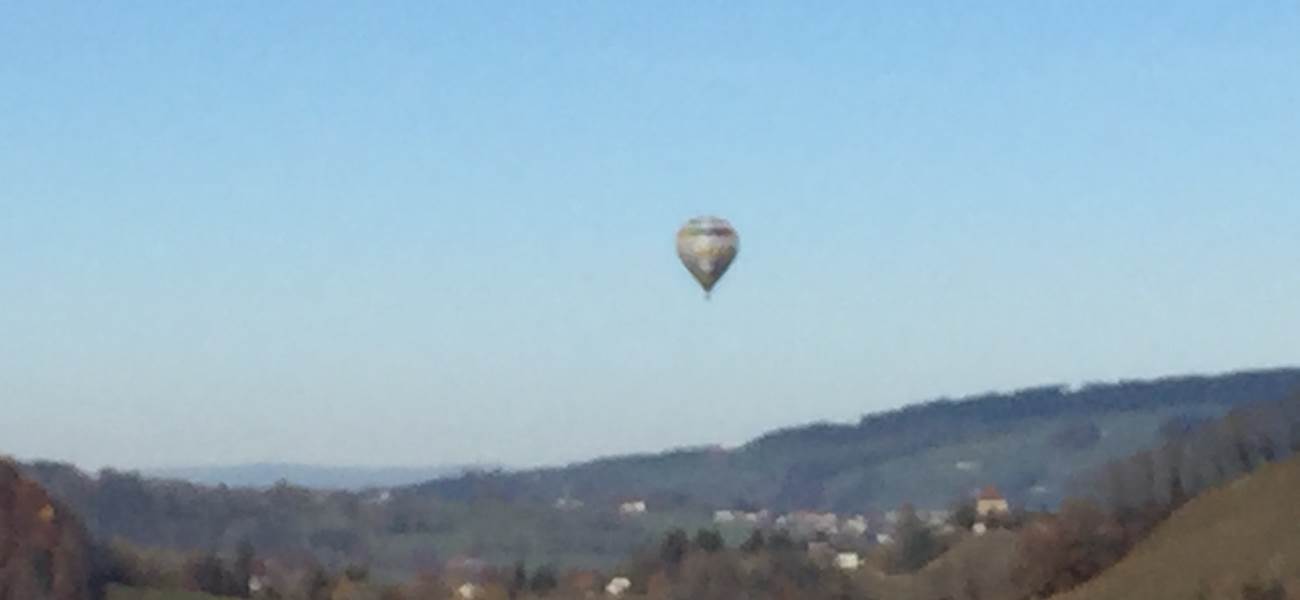 Montgolfière au-dessus de Gruyères