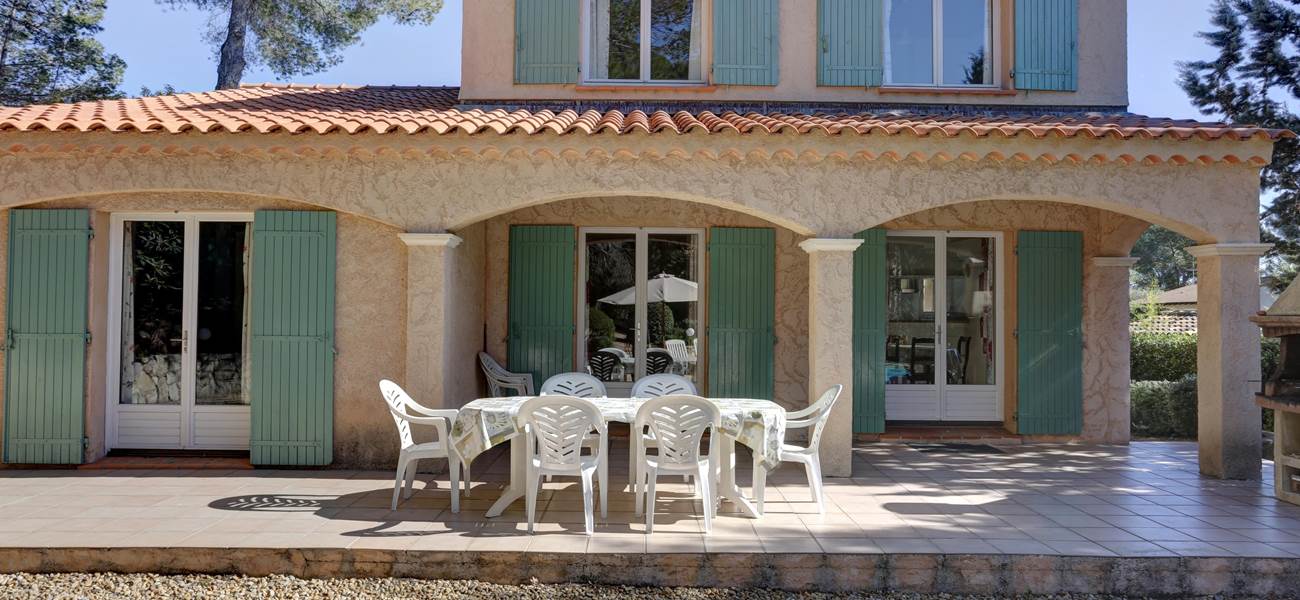 terrasse arrière partiellement couverte