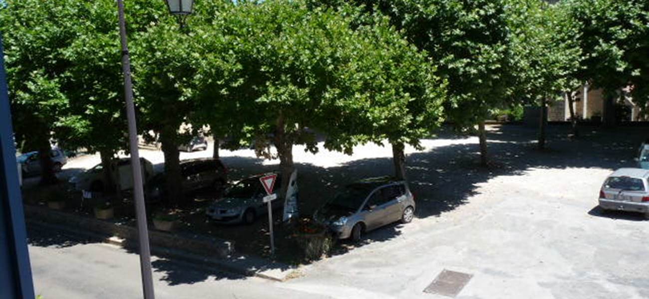 Place du village pour se garer gratuitement