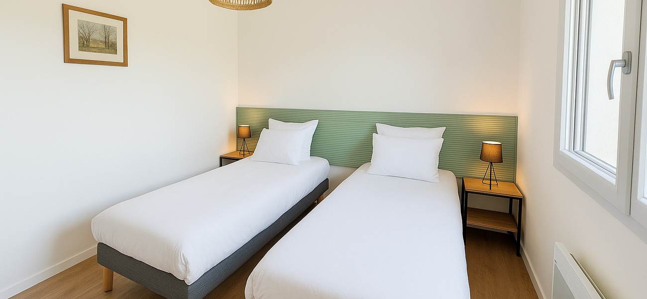 Gîte l'Unik - Chambre 1 "La Forêt" côté jardin - verdure