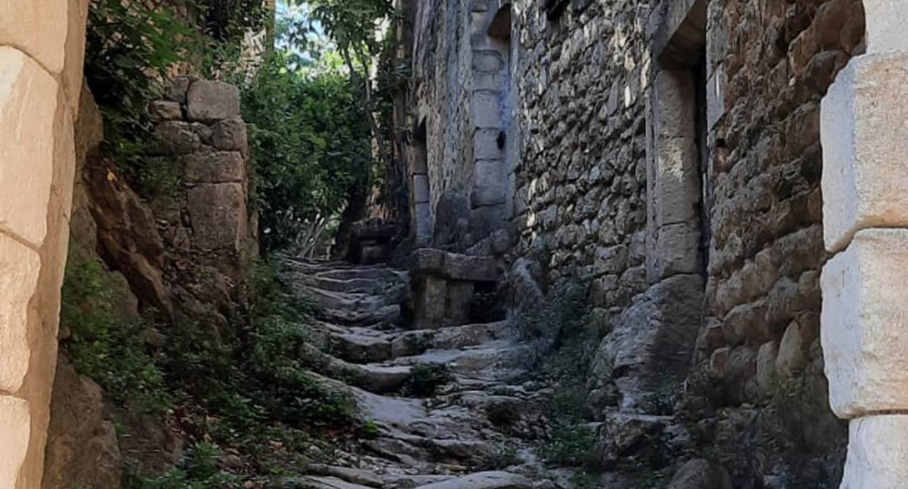 Ruelle à Oppède le vieux