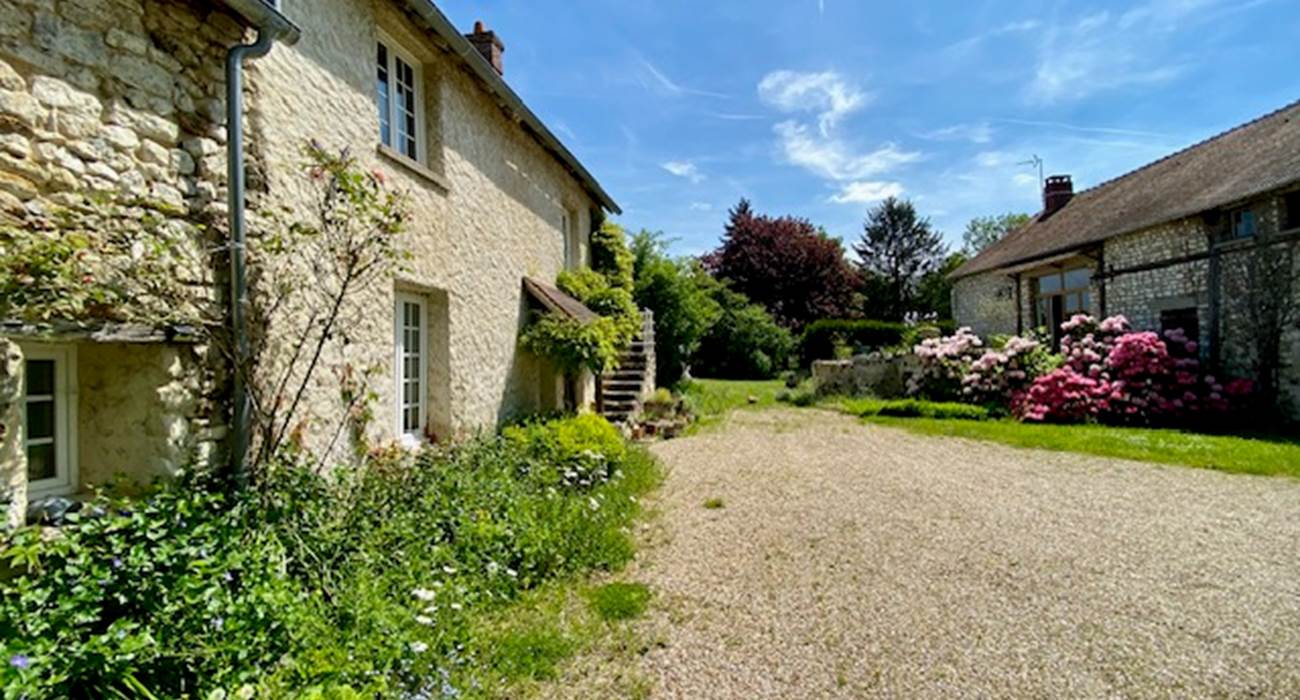 Maison d'hôtes - Cour et parking privé