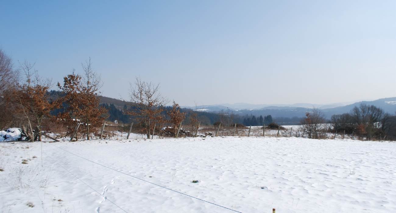 paysage d'hiver, vue devant le Ranch des Lacs Vervialle 87120-page