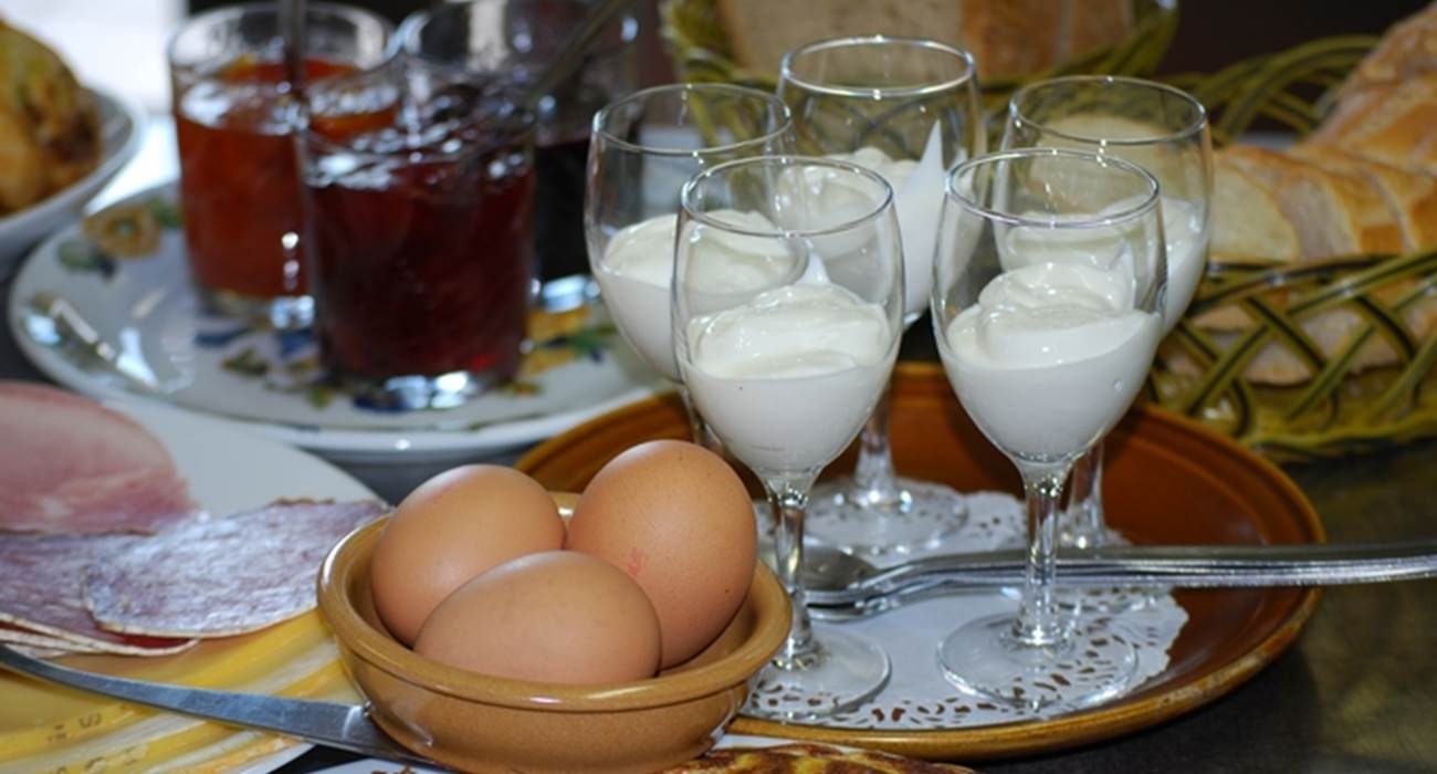 Petit déjeuner campagnard, gourmand au Ranch des Lacs 87120-page