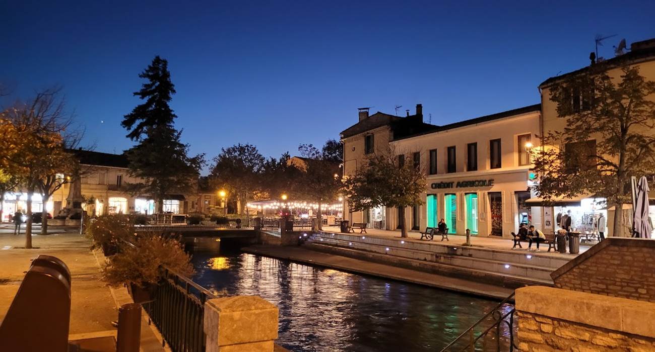 La sorgue près de la place Robert Vasse