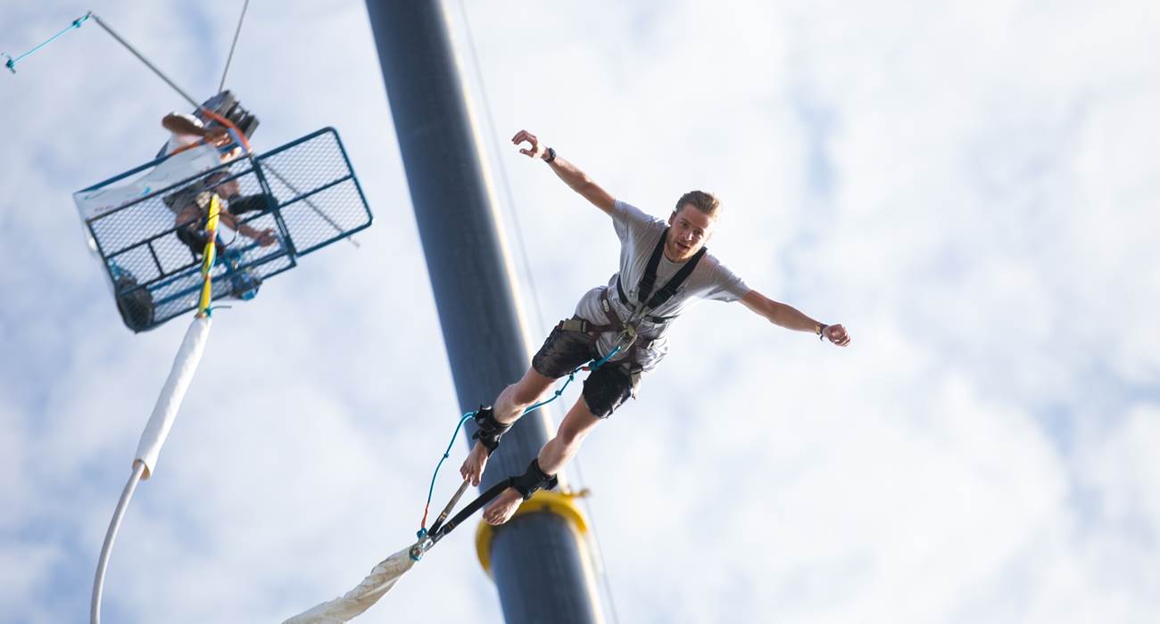 saut-elastique-grue-photo-page