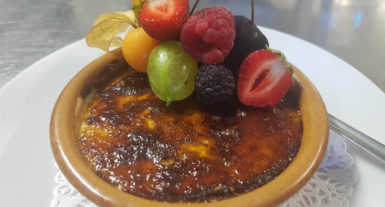 crème brûlée au lait frais cru du Mas Gilard Le Ranch des Lacs-page