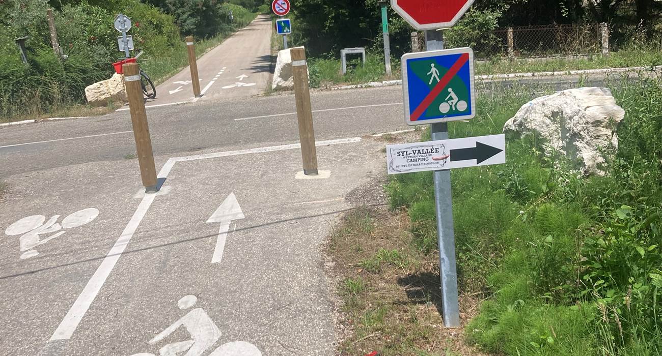 CHEMIN DIRECTION CAMPING-page