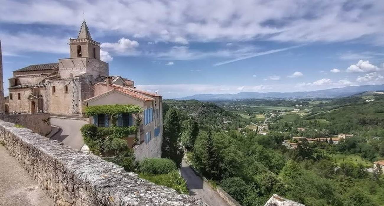 Venasque (crédit photo Cécile Torres)