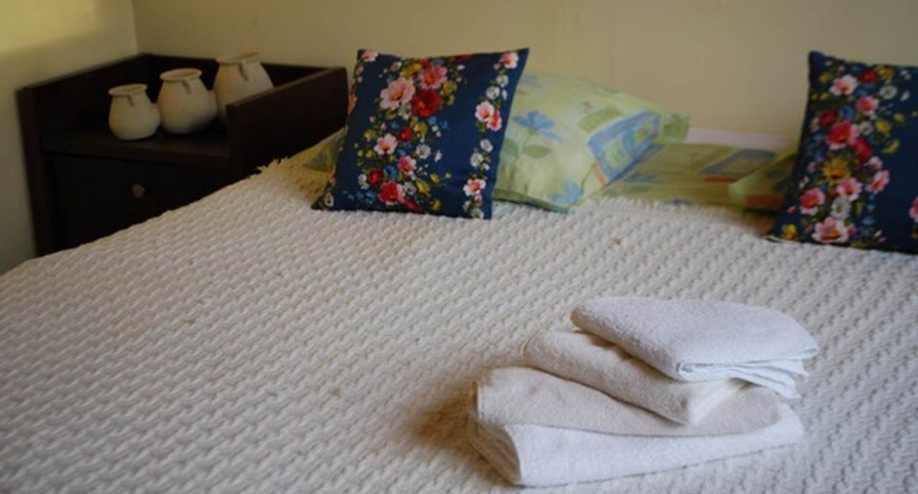 chambre double Maison Masjoubert lit de 1,80m x2,00m-page