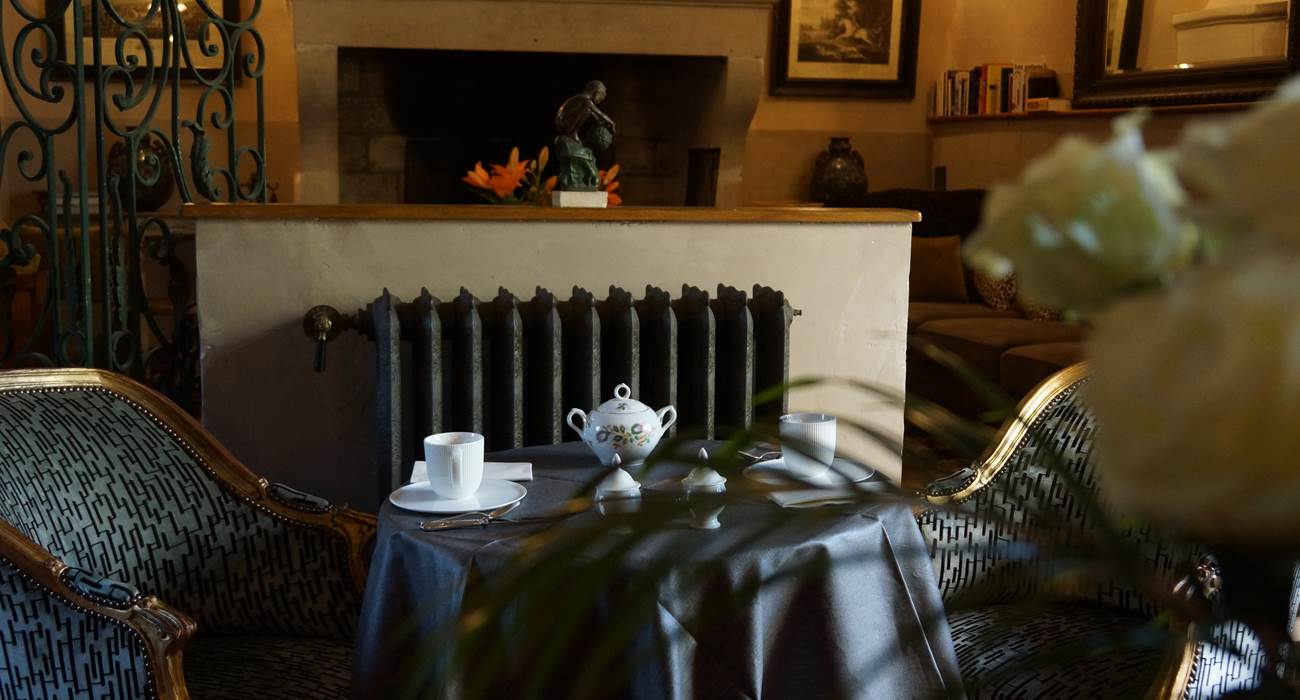 le petit déjeuner continental servi en salle ou en terrasse-page