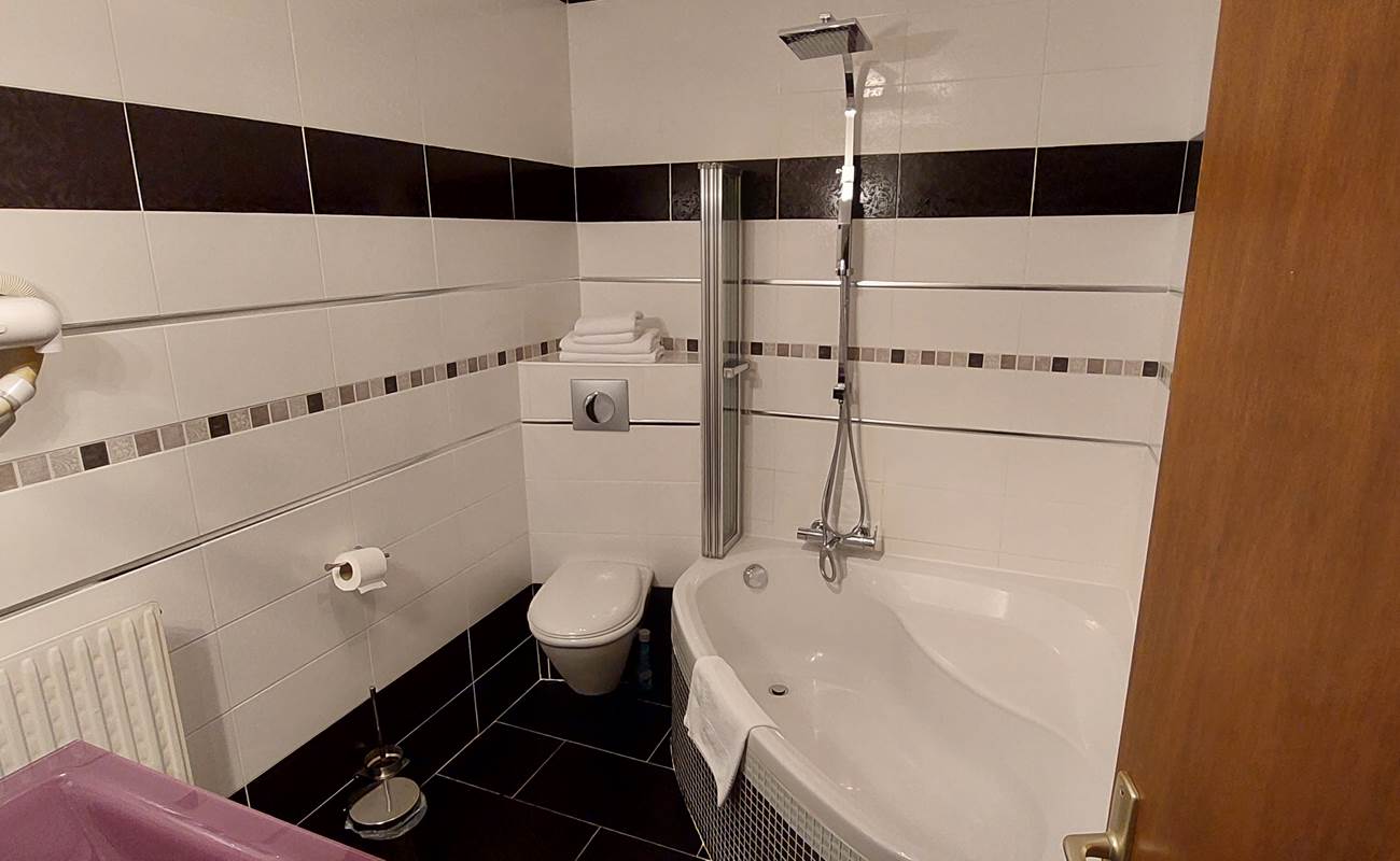 Hostellerie du grand duc salle de bain 2-photo-gallery