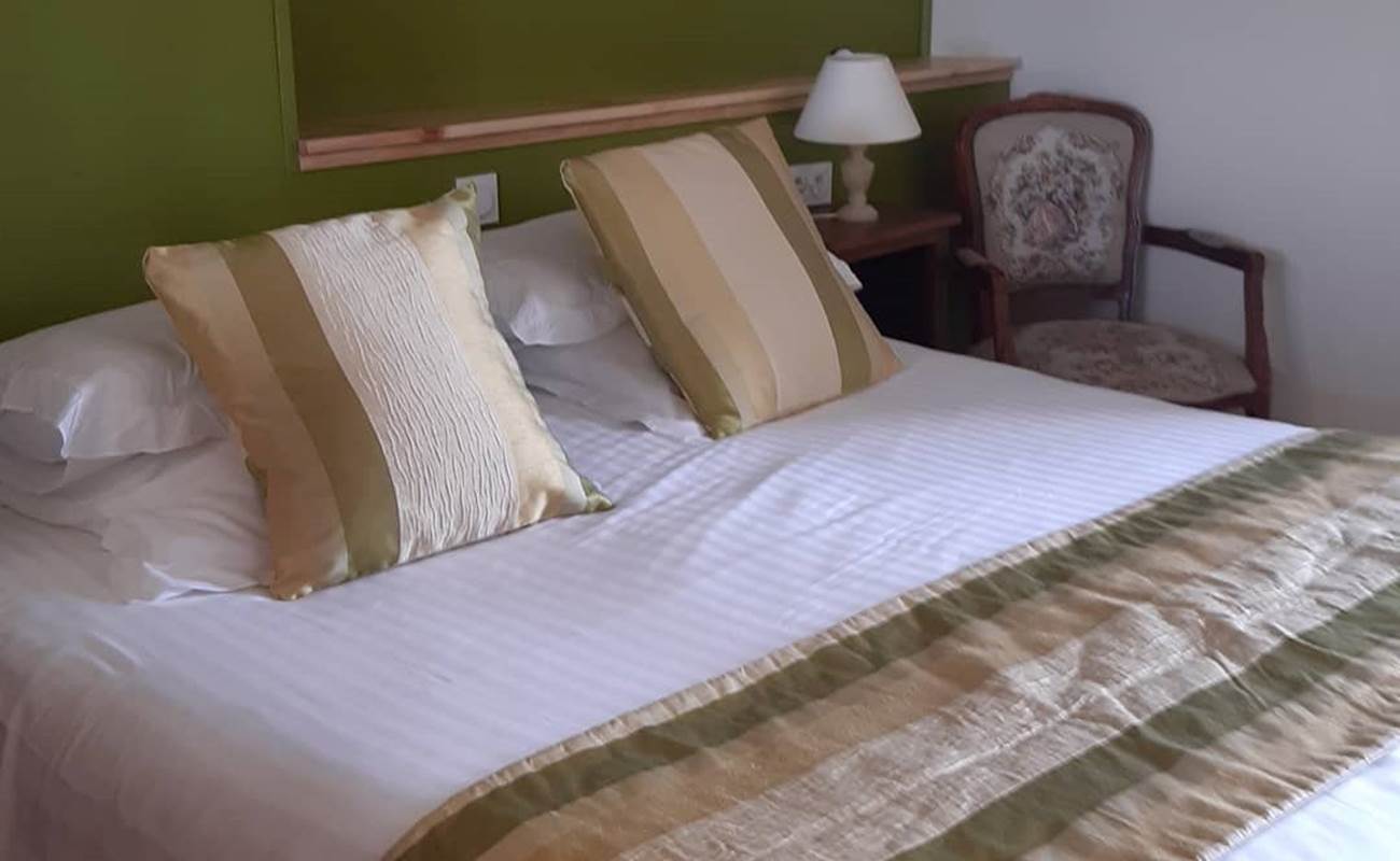 chambre Paul Rebeyrolle rénovée entièrement en juin 2021-photo-gallery