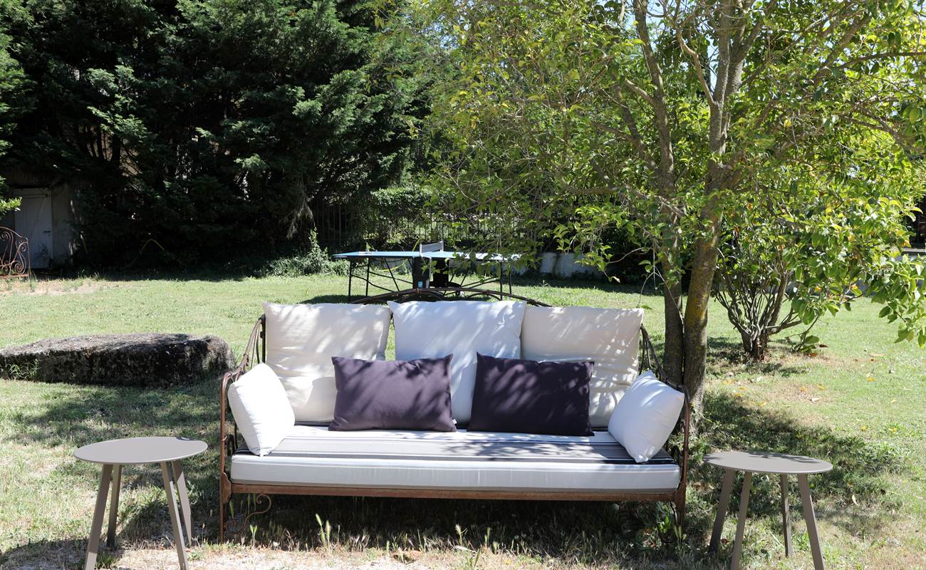 Maison d'hôtes de charme - coin détente dans le parc-photo-gallery