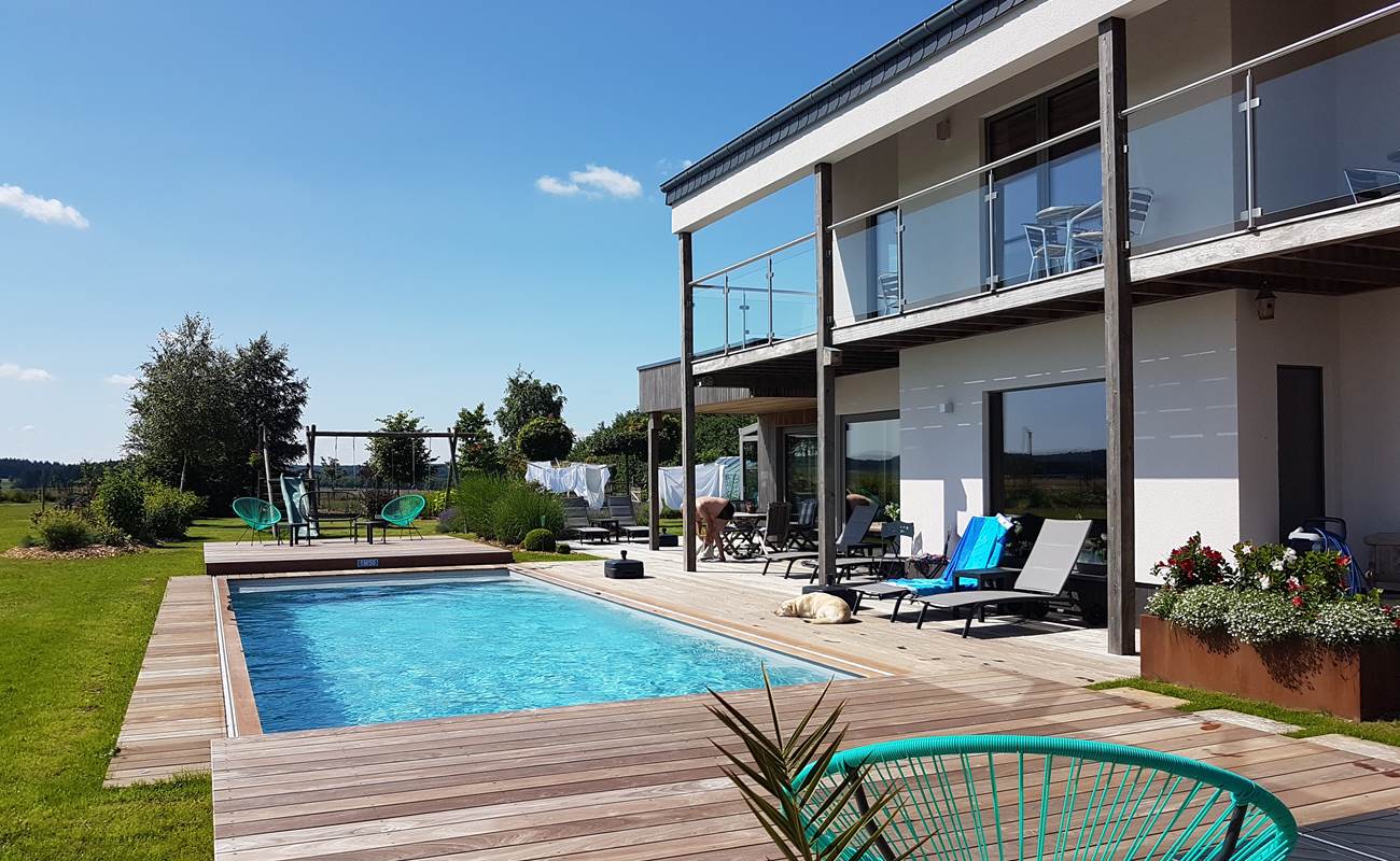 La Chabetaine - jardin - piscine avec sa terrasse mobile-photo-gallery