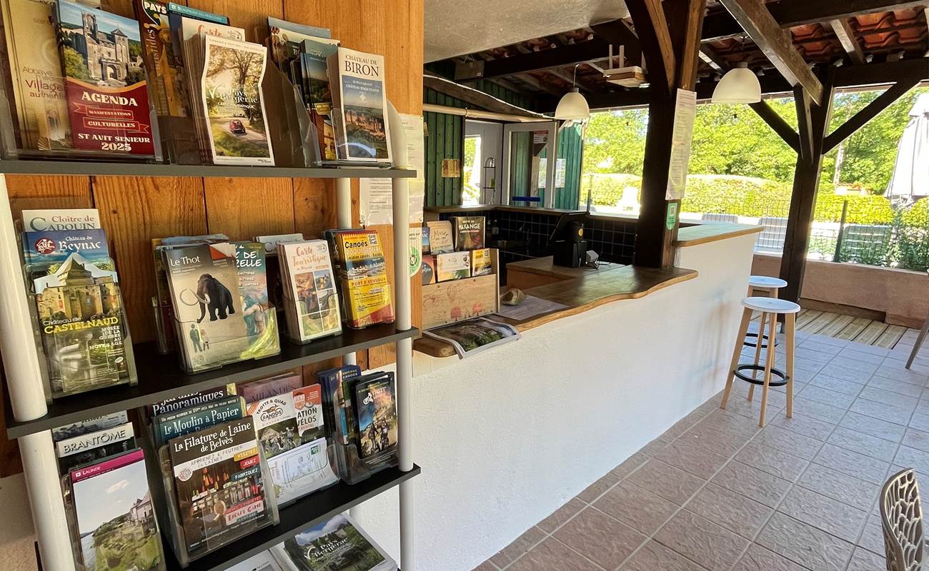 Accueil près du bar .-photo-gallery