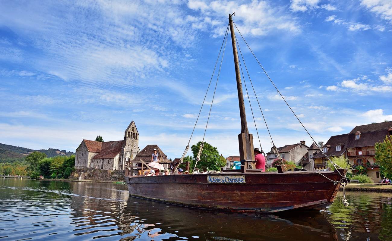 Gabare à Beaulieu - Crédit photo ; Romann RAMSHORN / Corrèze Tourisme.jpg-photo-news