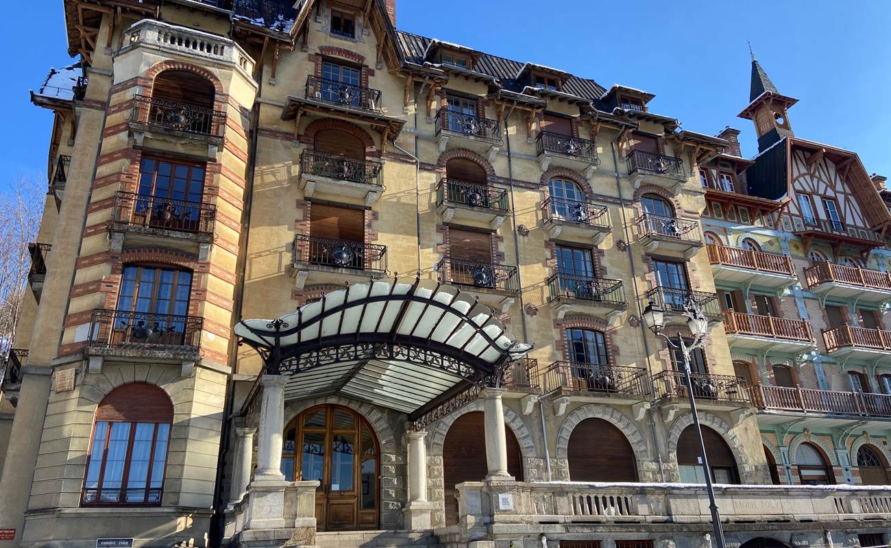 Historic monumental building-photo-gallery