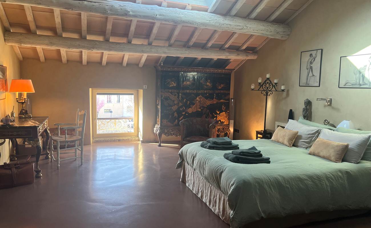 chambre Provençale vue sur le jardin de curé de la maison Vaucluse-photo-gallery