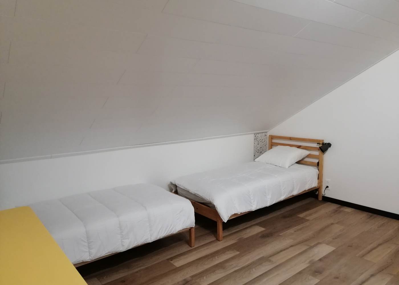 Chambre 3 en mezzanine au 2ème étage - Lit en 140x190 + 2x Lit en 90x200